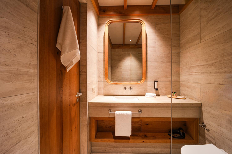 Bathroom 4, Berghaus Hochblauen., Lörrach