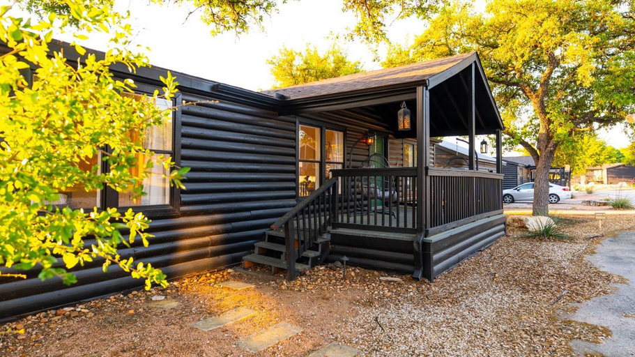 Exterior view 3, Starlight Horizon, Comal