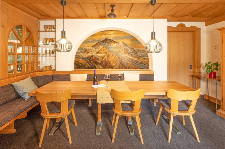 Food & Drinks 5, Basic Rooms Jungfrau Lodge, Interlaken