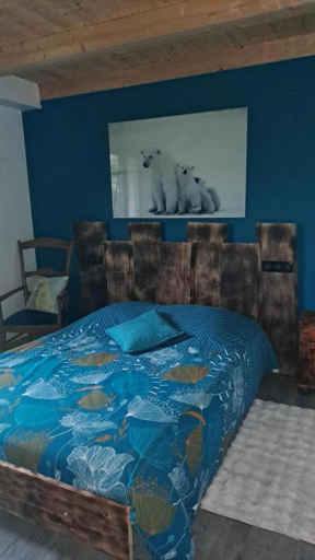 Bedroom 2, Les inseparables, Savoie