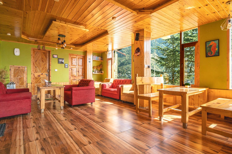 Food & Drinks 3, Timberwolves Vintage Manali, Kullu