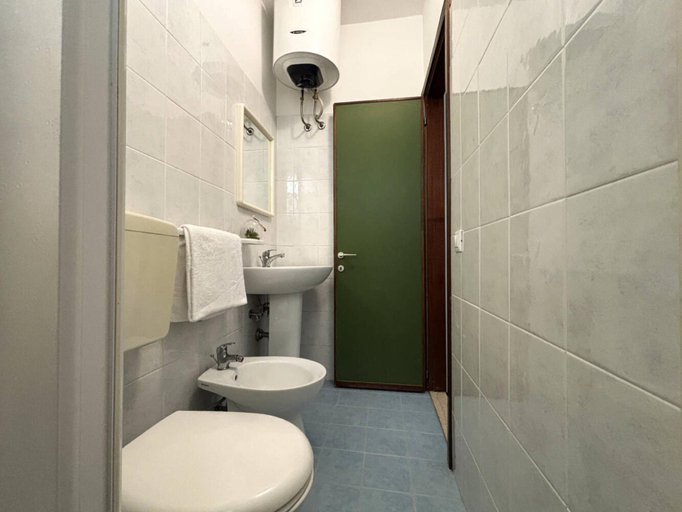 Bathroom 3, Wonderful Studio Apartment with terrace - By Beahost Rentals, Venezia