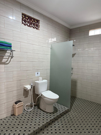Bathroom 3, Bhakti Ubud Villa, Gianyar