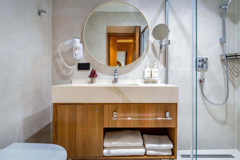 Bathroom 5, Best Western Premier Hidden Hills Hotel, Arnavutkoy