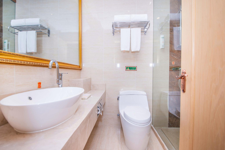 Bathroom 3, Vienna Hotel Xuzhou Junsheng Plaza Benteng Avenue Metro Station, Xuzhou