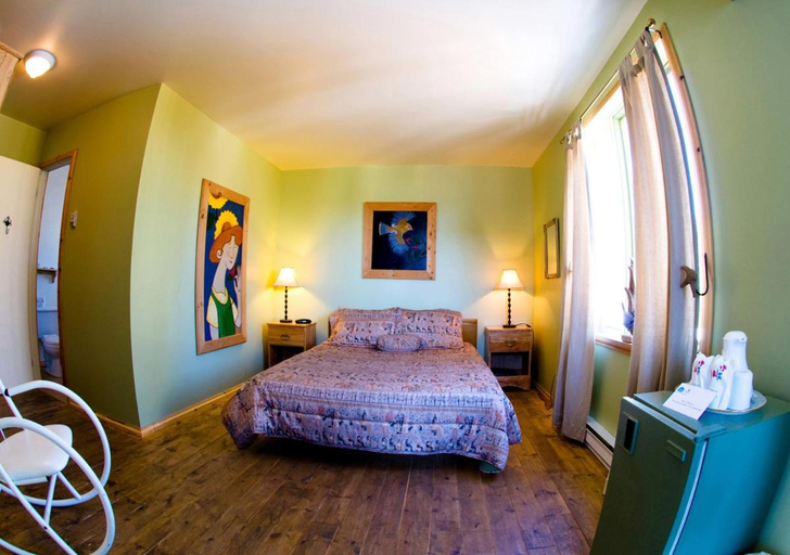 Bedroom 2, La Galouine Auberge & Restaurant, La Haute-Côte-Nord