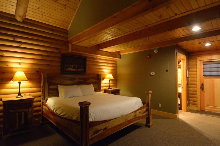 Bedroom 3, The Lodges at Sunset Village, Garrett
