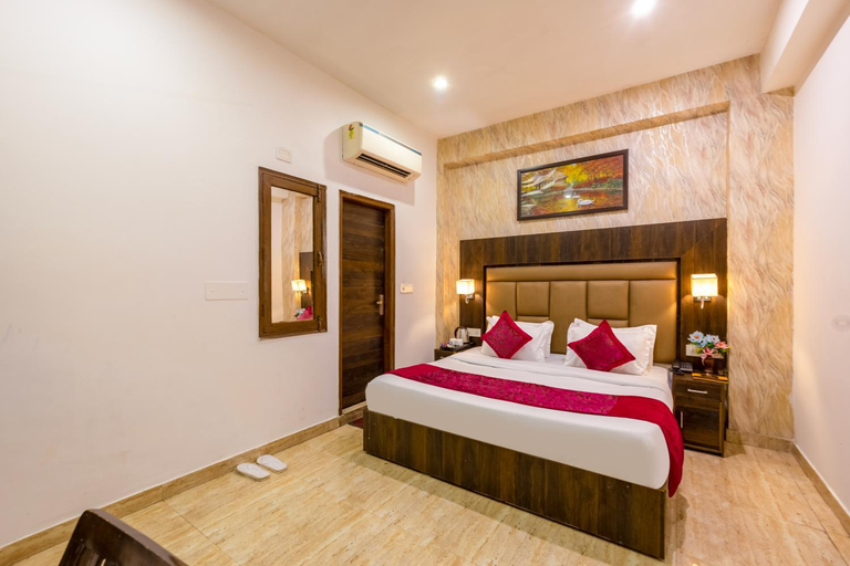 Guestroom, Hotel Kiara - Near Delhi Airport, Delhi