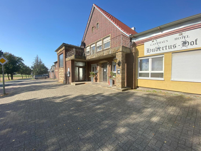 Exterior & Views 2, Hotel Hubertus Hof, Unna