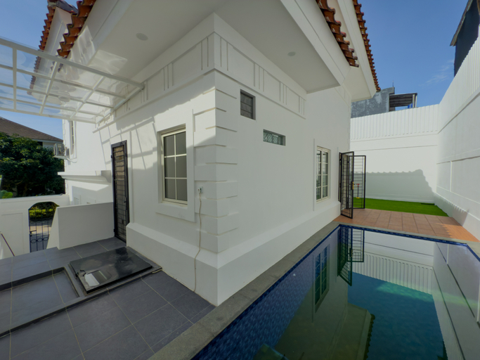 Swimming Pool 3, Villa Vibhada Sentul by SAKALAVASA, Bogor