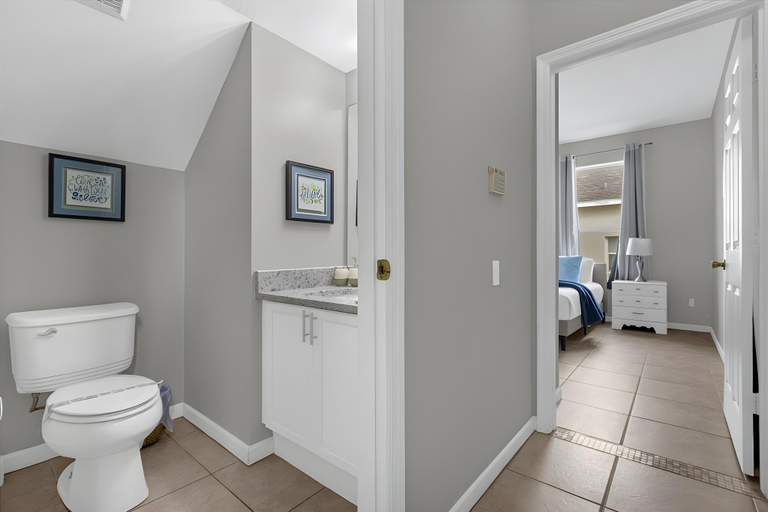 Bathroom 3, Bedrooms  3.5 Bathrooms  Windsor Palms 8017 KP, Osceola