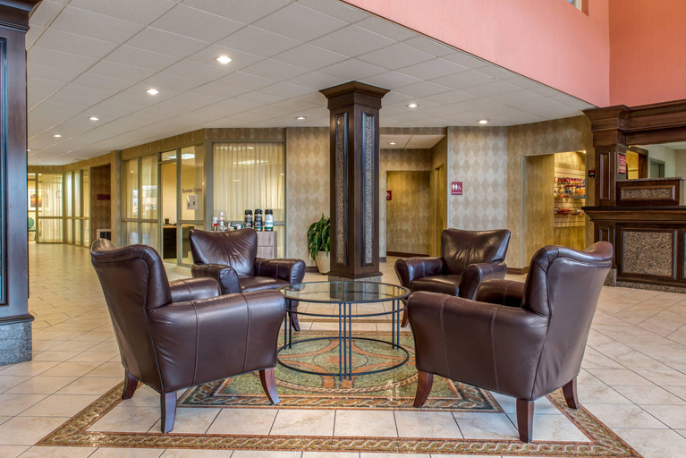 Public Area 2, Quality Hotel Conference Center Cincinnati Blue Ash, Cincinnati