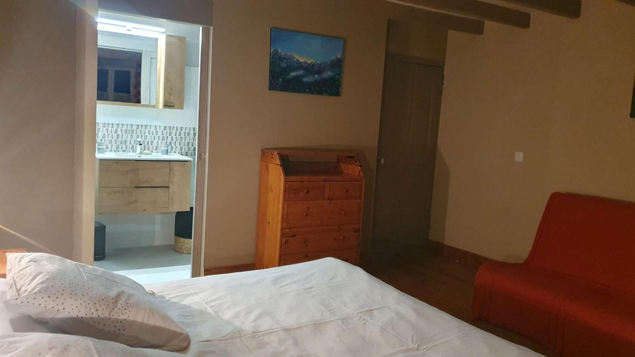 Bedroom, Chambres d'hotes Le St Maurice, Drôme
