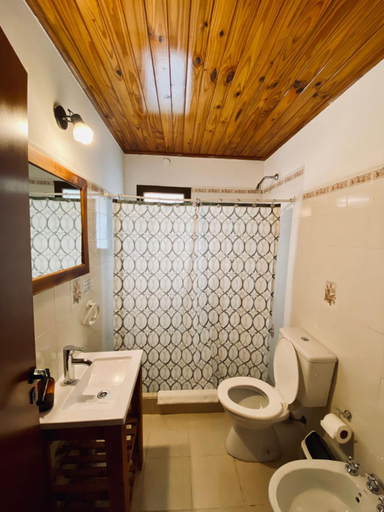 Bathroom 3, Hostel Nakel Yenu, Lago Argentino