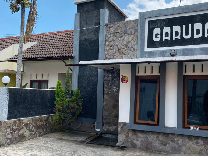 Exterior & Views 5, Penginapan Garuda, Malang
