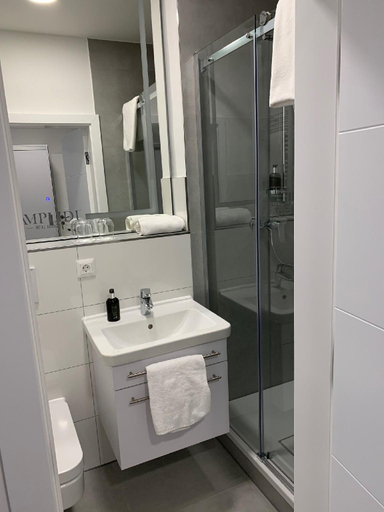 Bathroom 5, Amplidi Hotel Hannover, Region Hannover