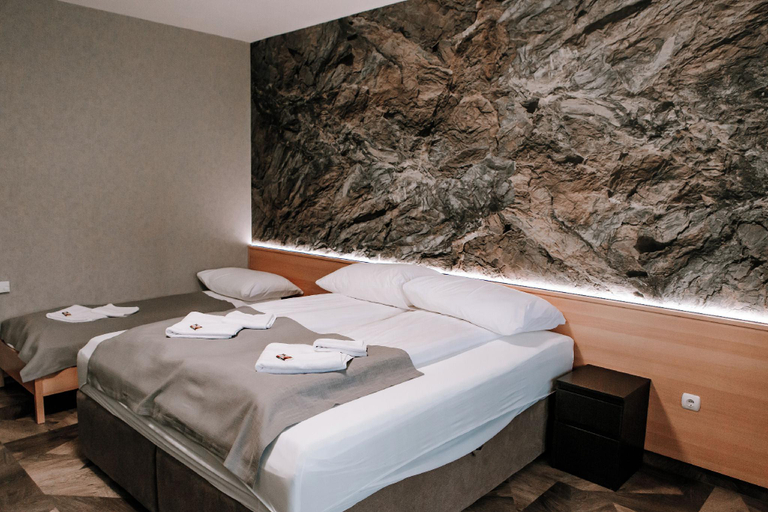 Bedroom 3, Park Hotel, Nyíregyháza