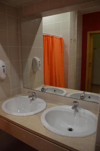 Bathroom 5, Hi Tavira - Pousada de Juventude, Alcoutim