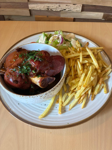 Food & Drinks 5, Hotel Du Commerce, Puy-de-Dôme