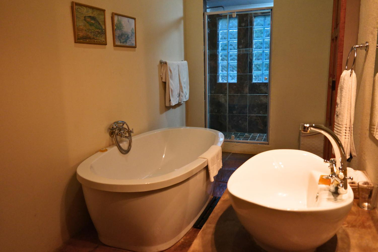 Bathroom 3, Nooitgedacht Trout Lodge, Ehlanzeni