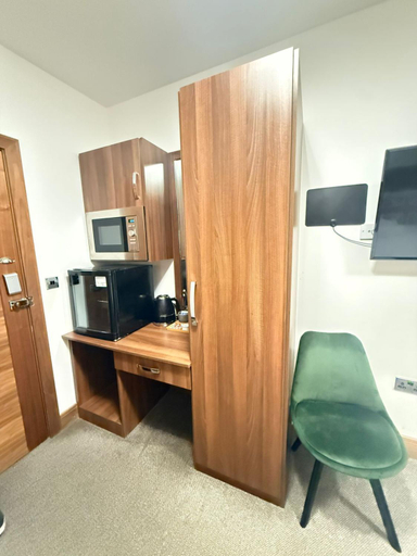 Others 5, Earls Court 205, London