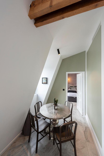 Others 5, O'Lord, 4 Etoiles, Residence de Luxe Champs-Elysees, Paris