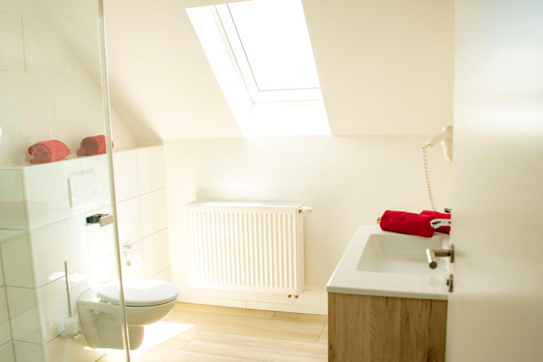 Bathroom 4, Altes Kurhaus Hotel, Bamberg