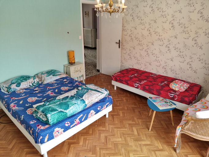 Bedroom 2, Kaly, Pas-de-Calais