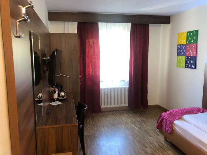Bedroom 2, Hotel Post, Main-Taunus-Kreis