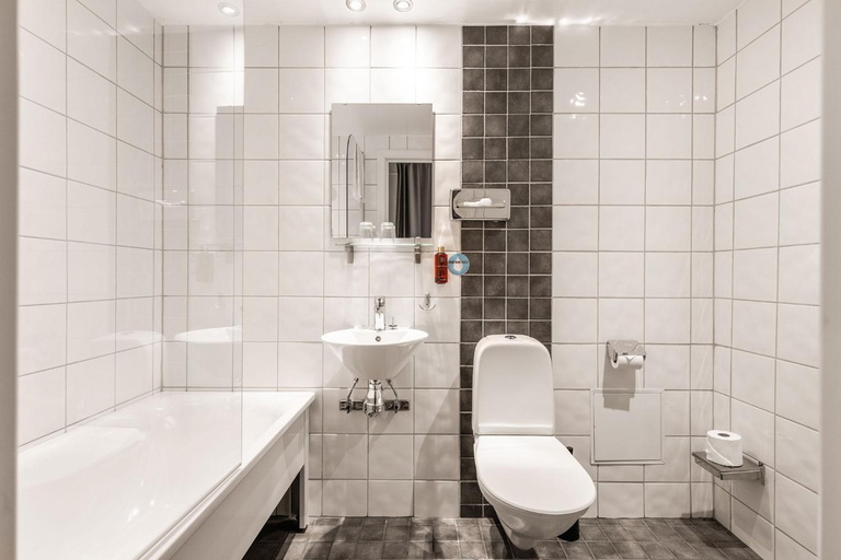 Bathroom 2, Comfort Hotel Linkoping City, Linköping