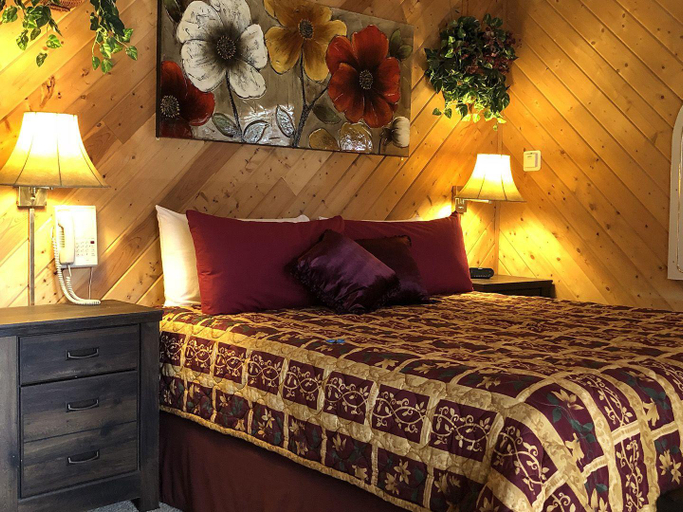 Bedroom 2, Giant Oaks Lodge, San Bernardino