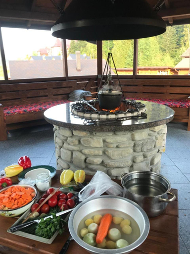 Food & Drinks 4, ЕкоСадиба Пан Атаман, Drohobyts'kyi