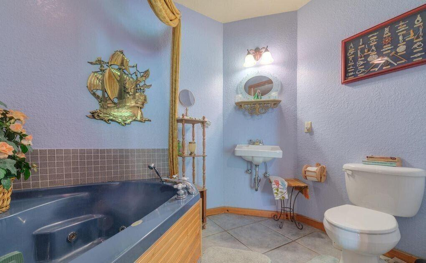Bathroom 3, Cabin On The Lake, Volusia