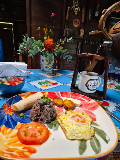 Food & Drinks 5, Glamping Monteverde, Puntarenas
