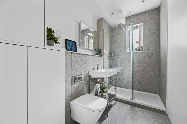 Bathroom, Nightingale Suites, London