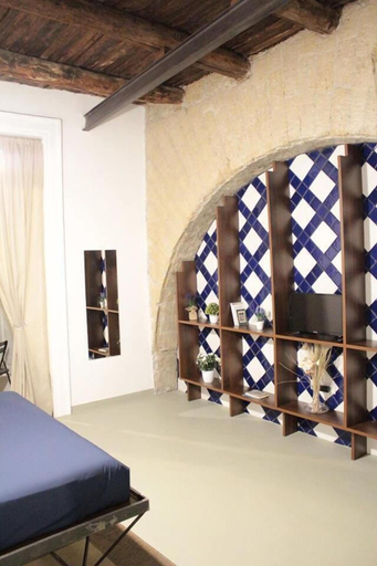 Bedroom 4, Per Amor Duomo, Napoli