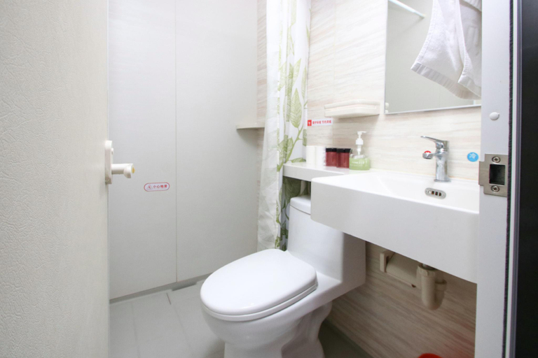 Bathroom 3, Shell Fuyang Renmin Middle Road Gulou Plaza Hotel, Fuyang