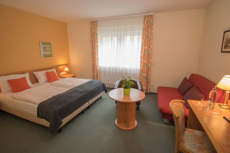 Bedroom 2, Landhotel Ringelsteiner Muhle, Cochem-Zell