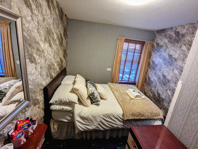 Bedroom 2, The Dame Lane, Blackpool
