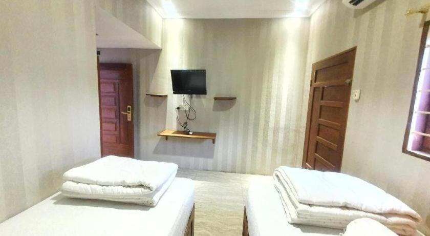 Bedroom 5, Hotel Bintang, Asahan