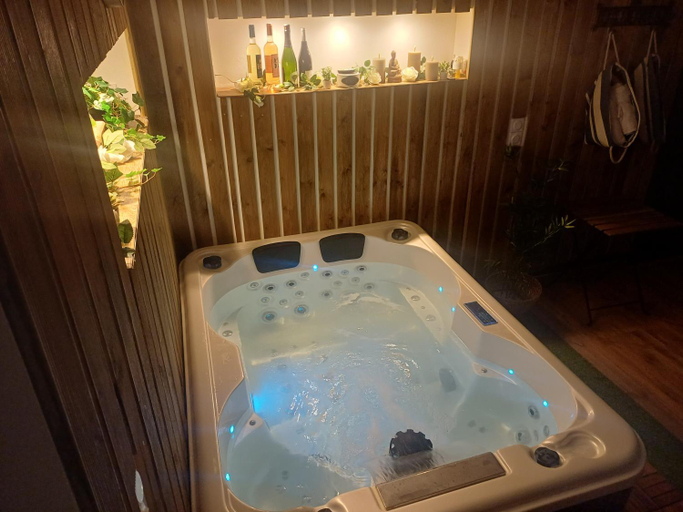 Bathroom 2, Le Loft Gard - Chambre d'hotes avec Spa Privatif dans le Gard, Gard
