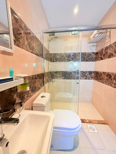 Bathroom 5, Al-Fursan Hotel, Al-Safa District, Jeddah