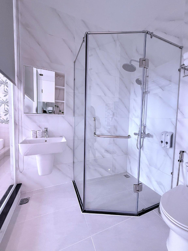 Bathroom 4, The Luxury Hotel, Gò Vấp