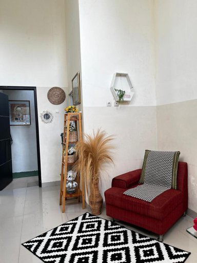 Others 2, Villa Seruni Bandungan, Semarang