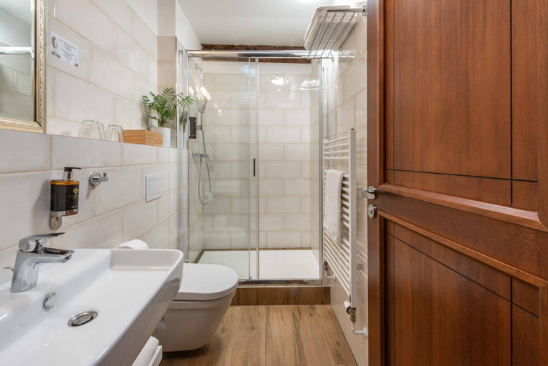 Bathroom 3, Zamecky hotel & Wellness, Nymburk