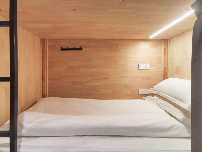 Bedroom 2, Roomix Shanghai, Shanghai