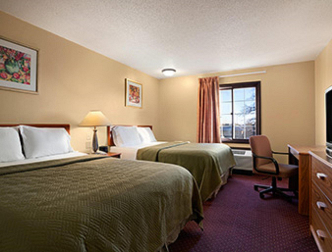 Bedroom 2, The Sage Hotel, Muscatine