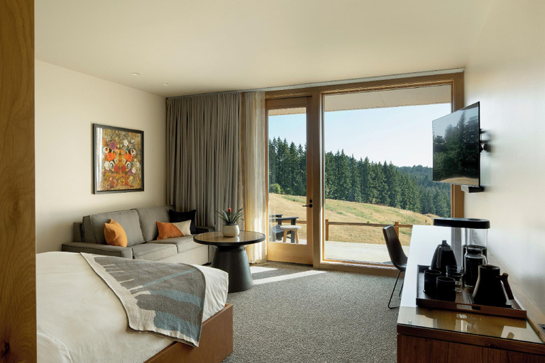 Bedroom 2, Inn the Ground, Yamhill