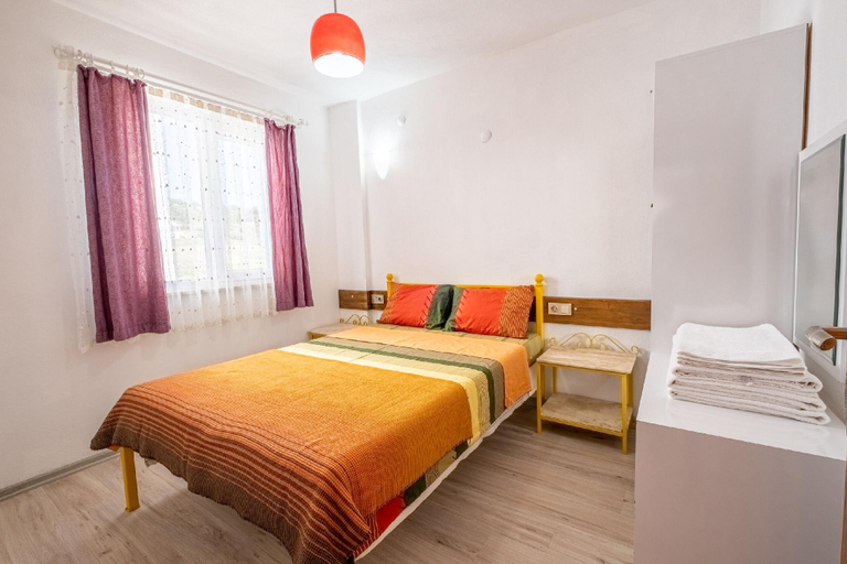 Bedroom 2, Şahika Konukevi, Gökçeada