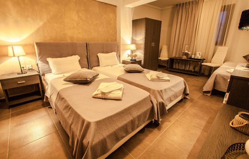 Bedroom 1, Aqua Mare Sea Side Rooms, Central Macedonia